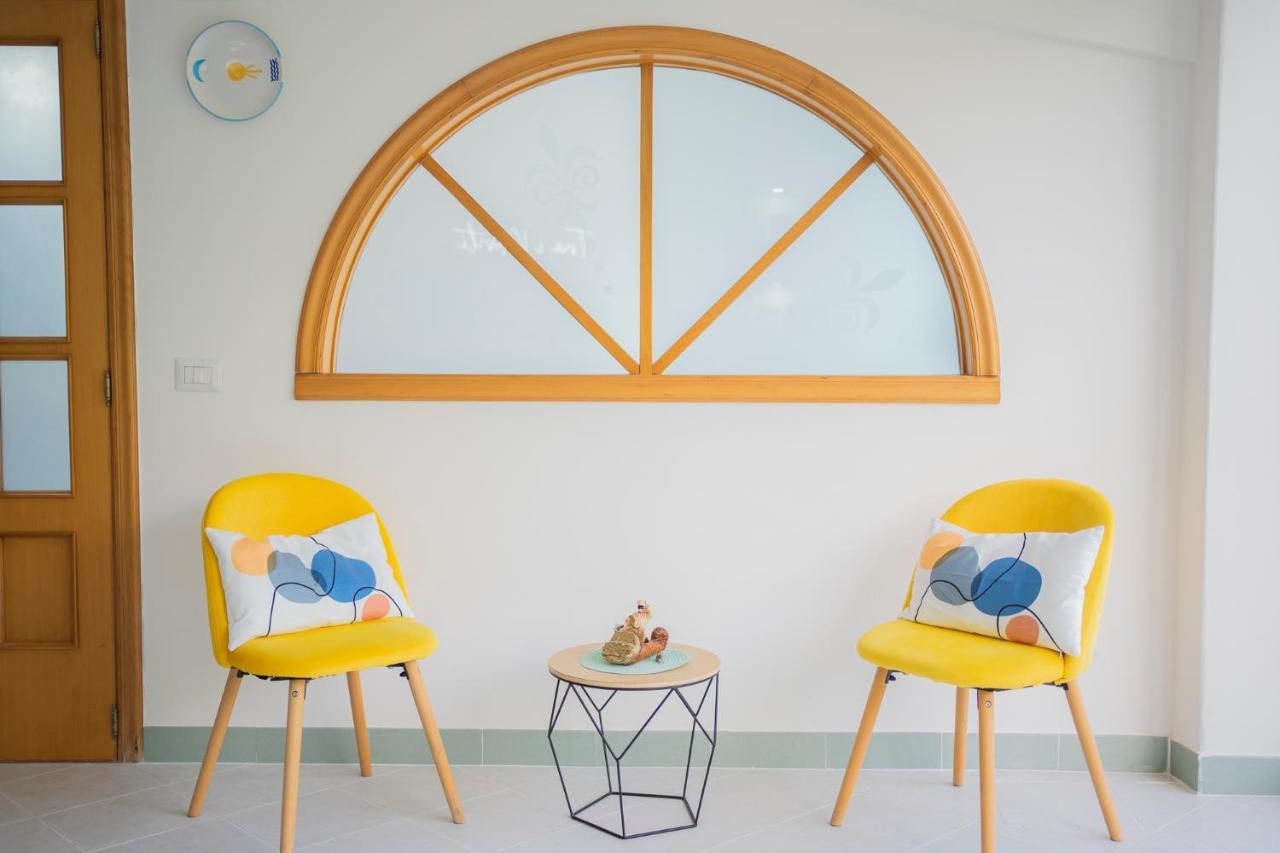 Bed and Breakfast Tra I Monti Tramonti Exterior foto
