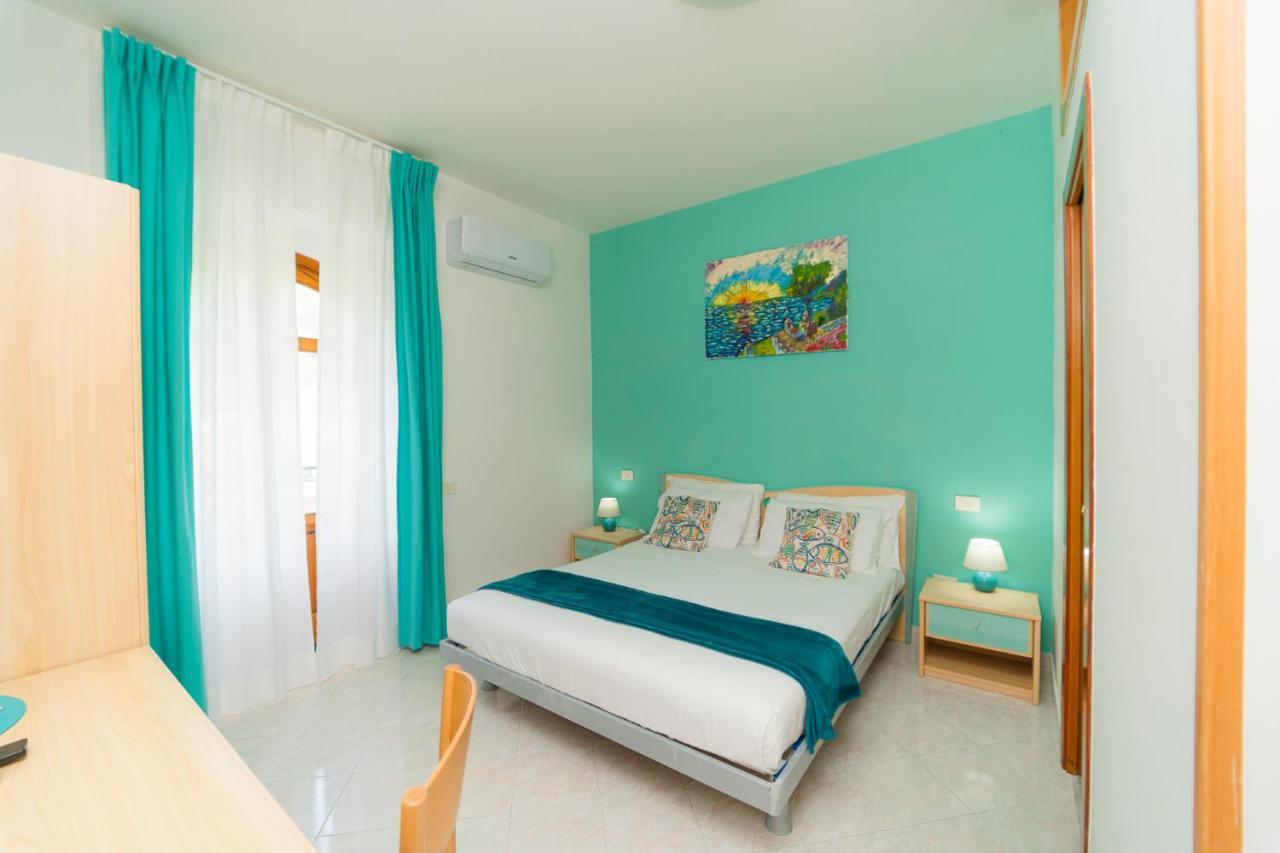 Bed and Breakfast Tra I Monti Tramonti Exterior foto