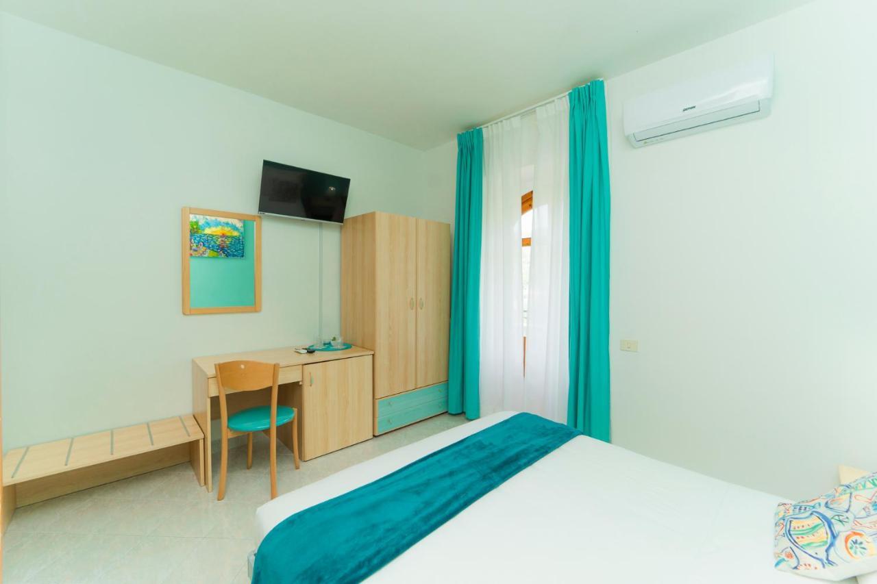 Bed and Breakfast Tra I Monti Tramonti Exterior foto