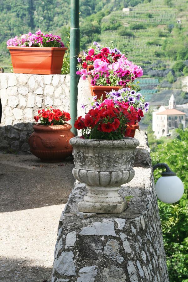 Bed and Breakfast Tra I Monti Tramonti Exterior foto